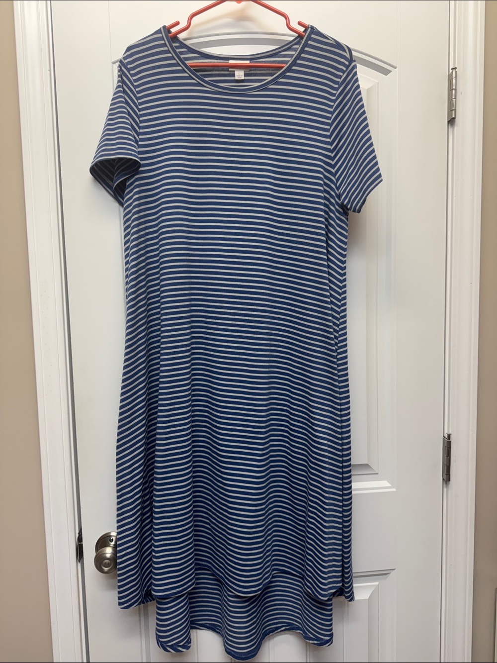 LuLaRoe blue and light gray striped Carly size L No pocket on the chest